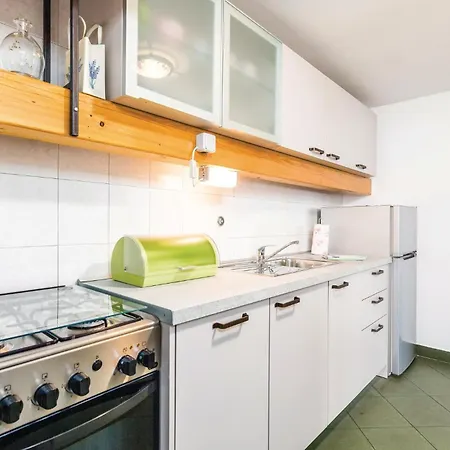 1 Bedroom Gorgeous In